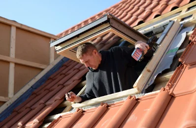 Pose de fenêtres de toit Velux à Écly